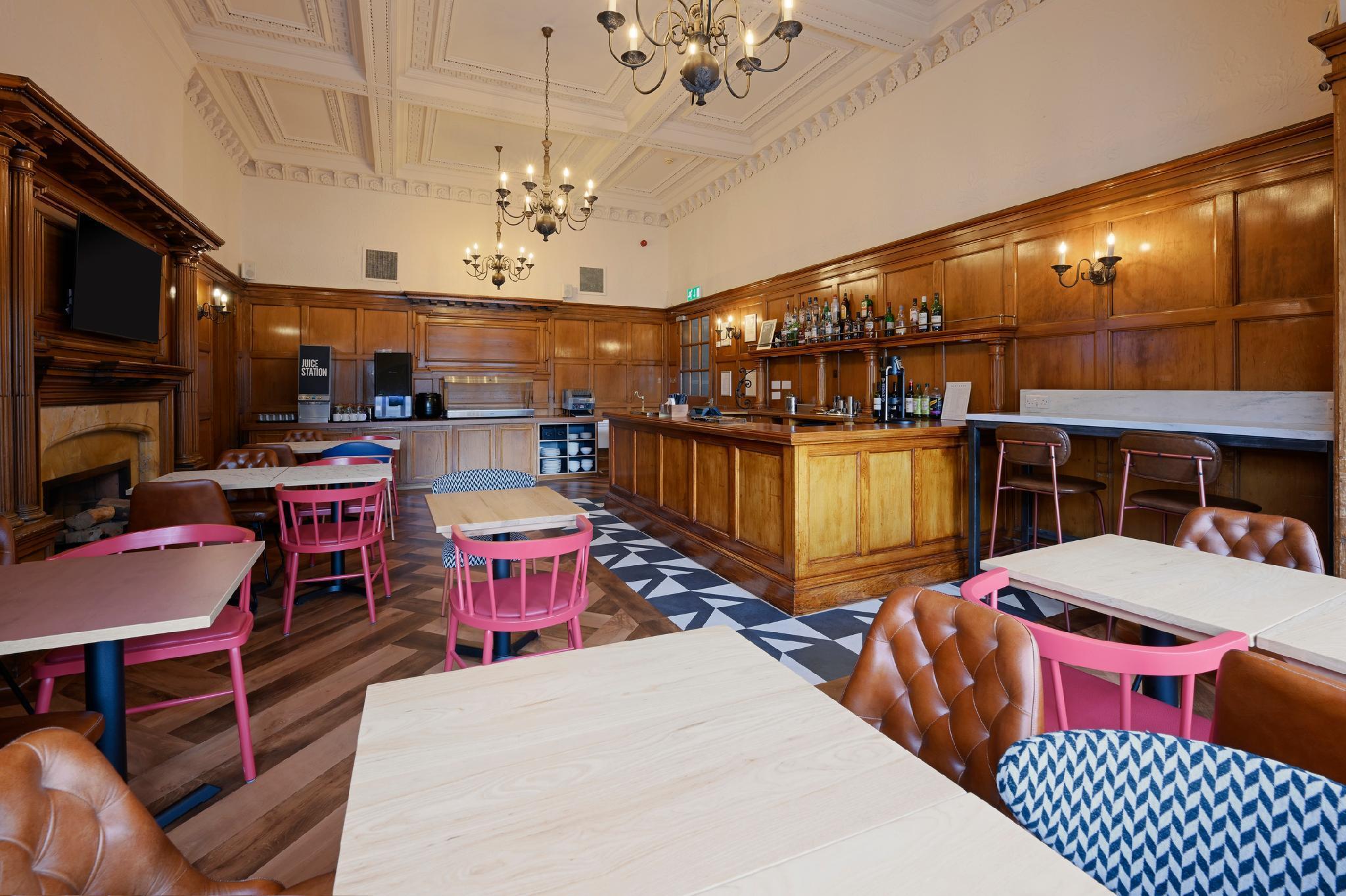 Travelodge Edinburgh Haymarket 30/37