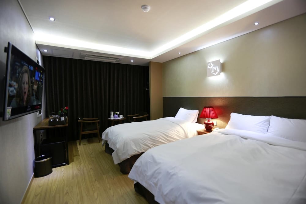 Black Sands Hotel 18/45