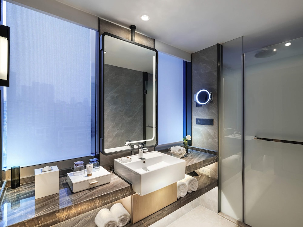 Grand Mercure Wuhan Qiaokou 50/50
