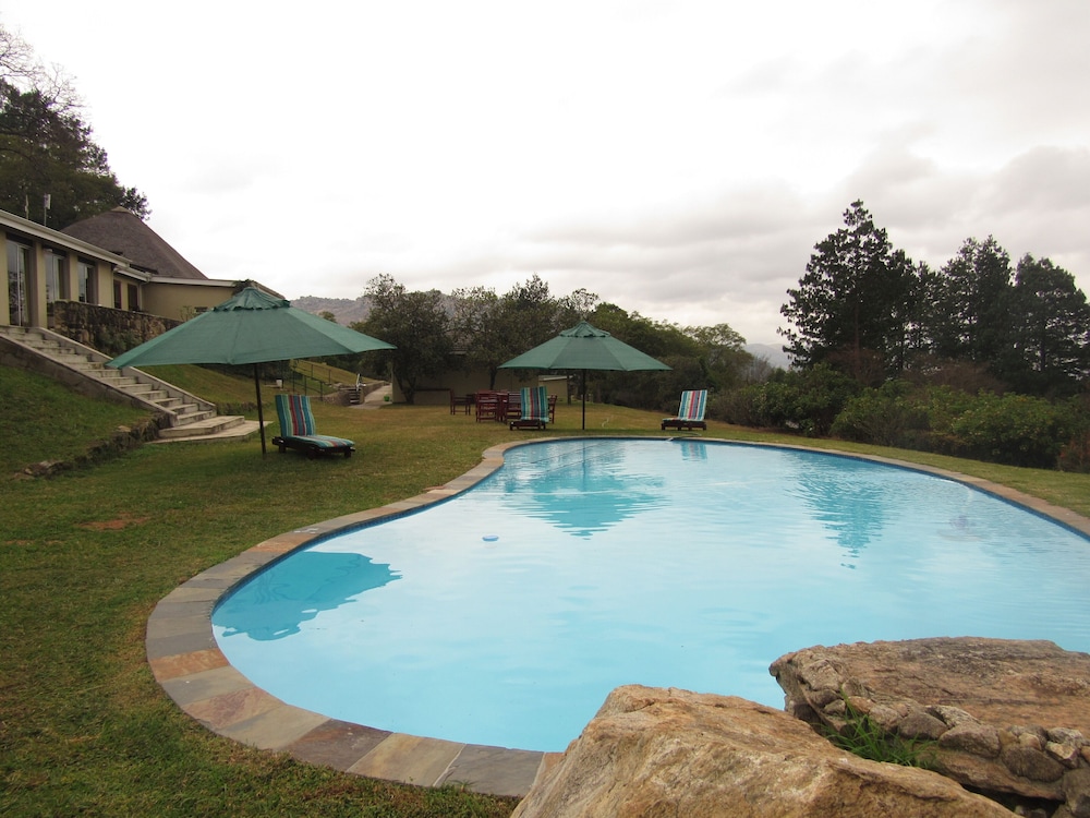 emafini country lodge