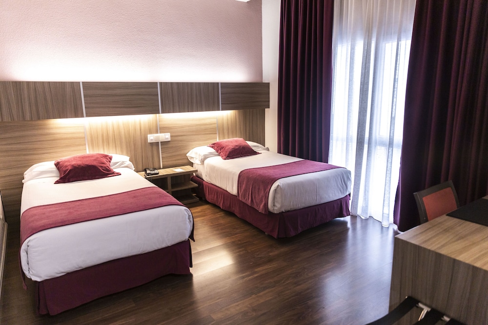 Hotel Aa Serrano By Silken 19/52