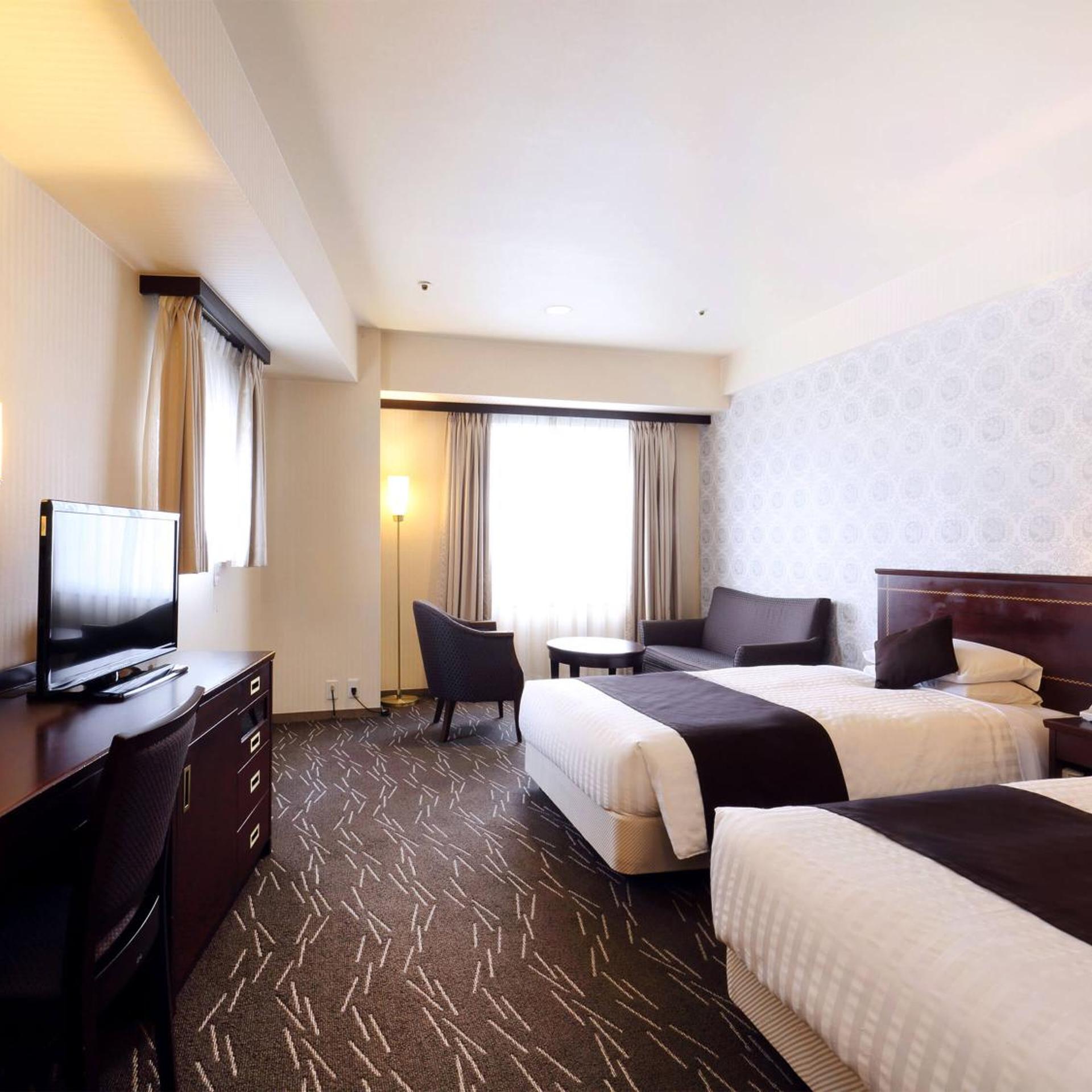 Room, Twin Beds, Adult Only, Corner, Smoking