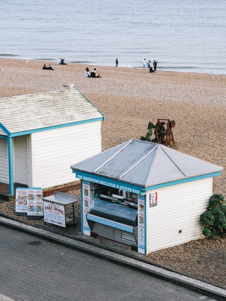 Artist Residence Brighton 23/50