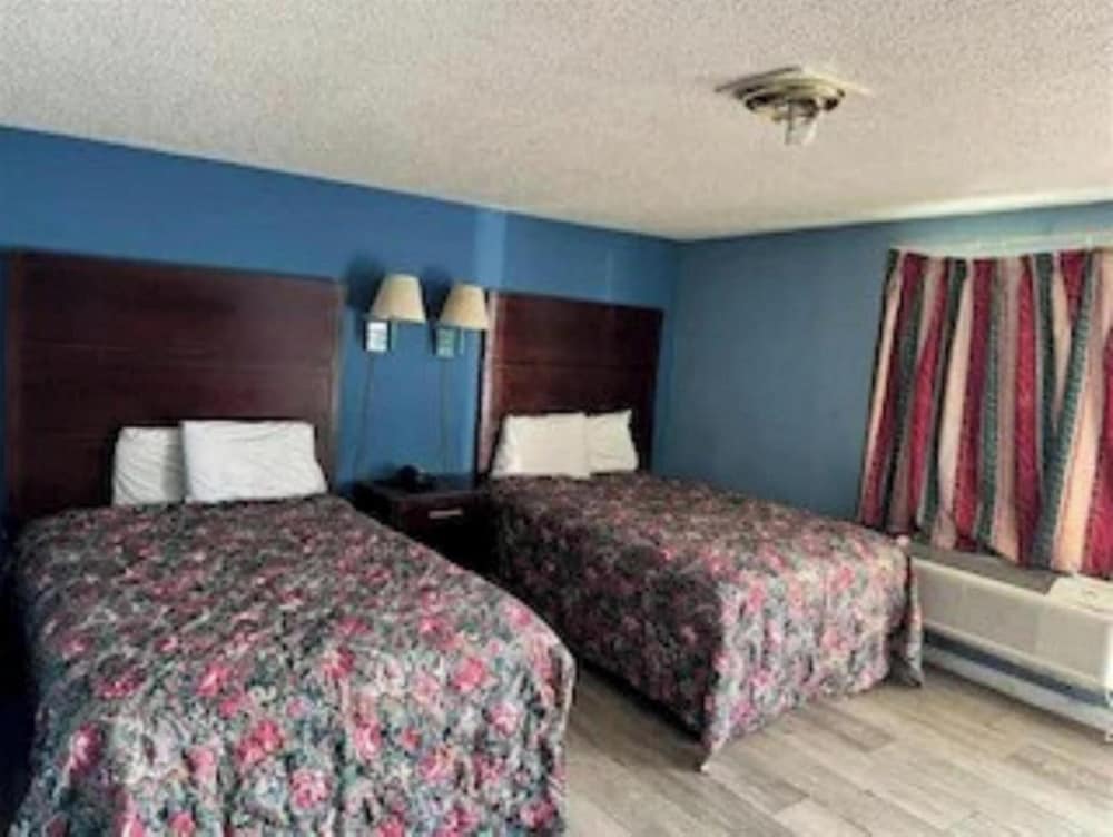 2 Full Bed Smoking