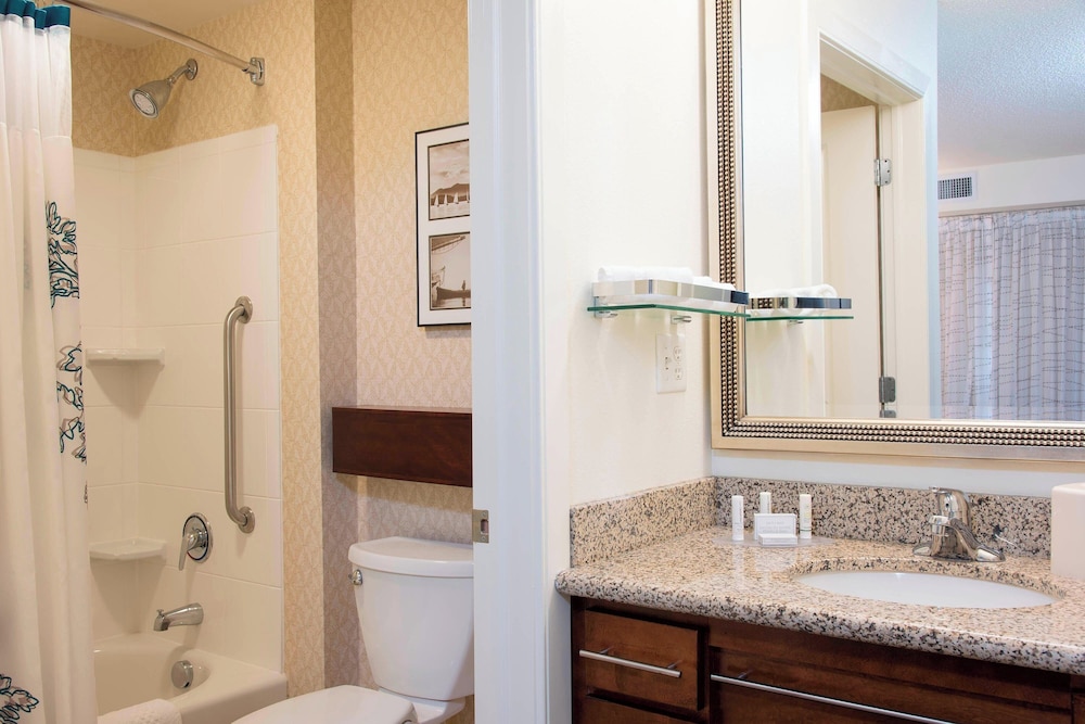 Residence Inn Toledo Maumee 27/28