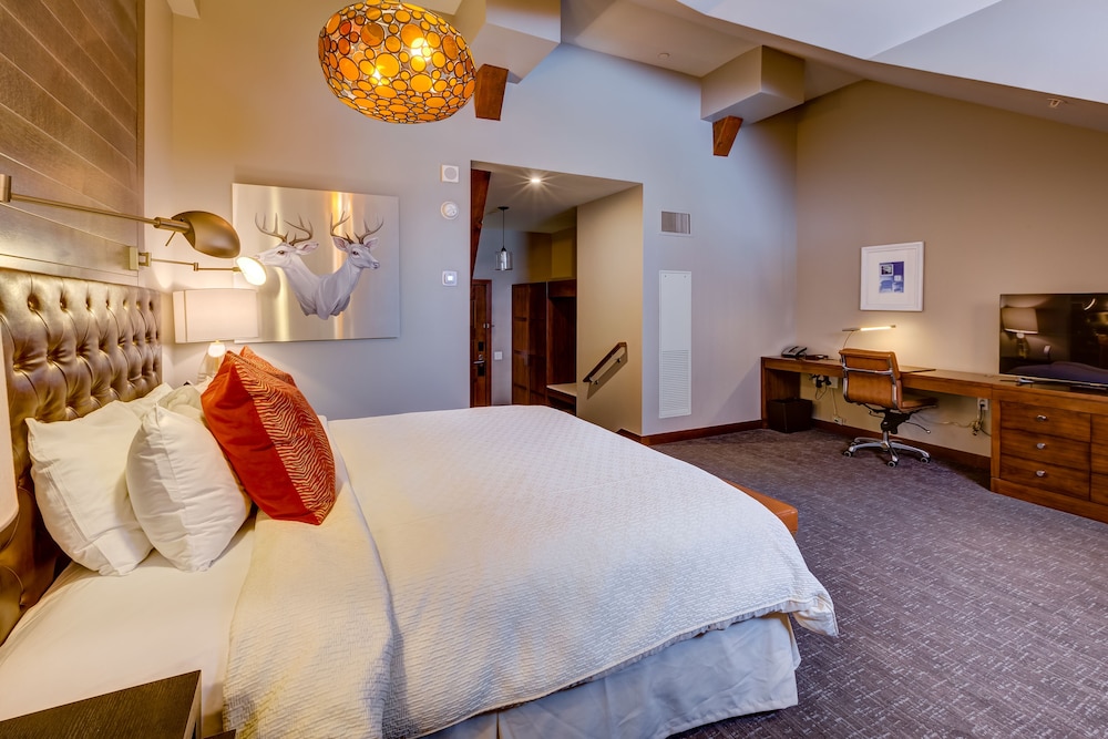 The Crawford Hotel 24/65
