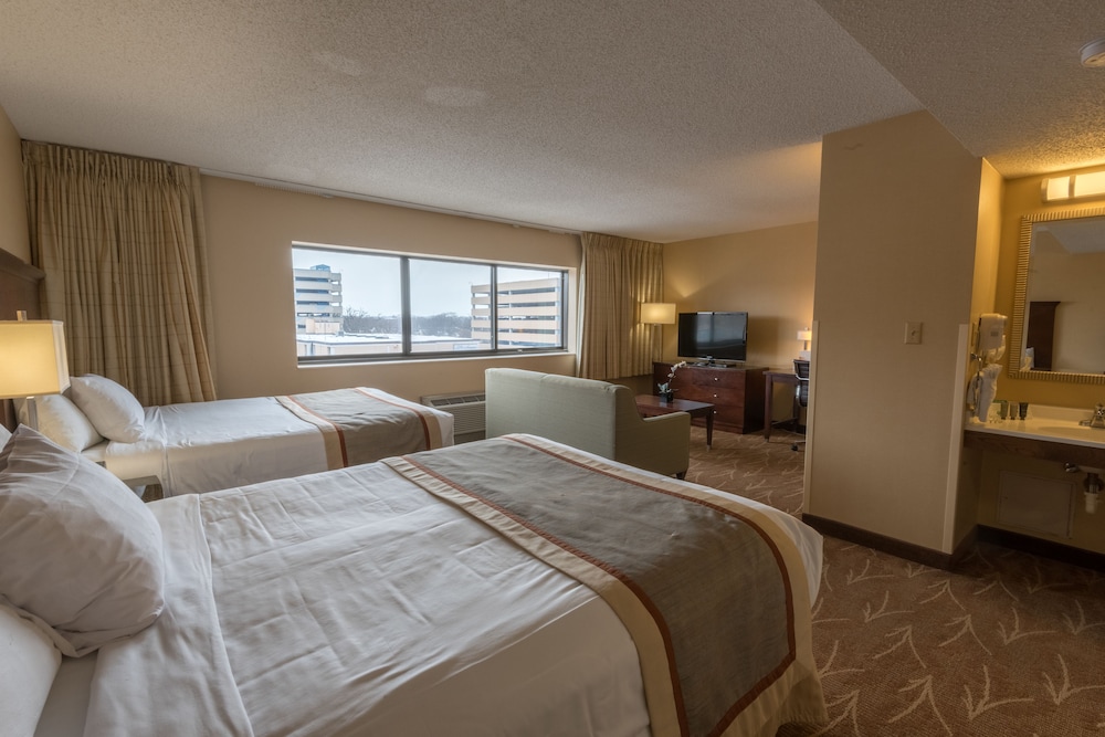 Kahler Inn and Suites - Mayo Clinic Area 9/60