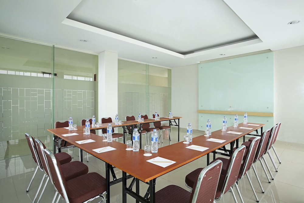 Amaris Bekasi Barat 13/16