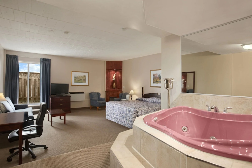 Travelodge By Wyndham Cambridge - Waterloo 14/15