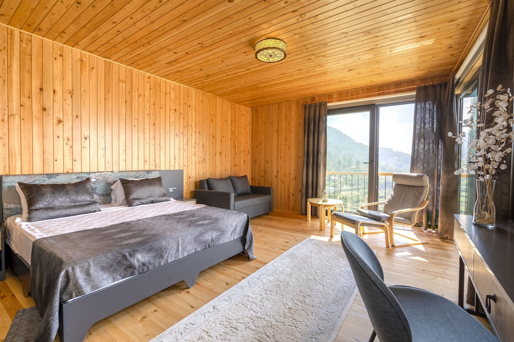 Avena Mountain Boutique Hotel 12/48