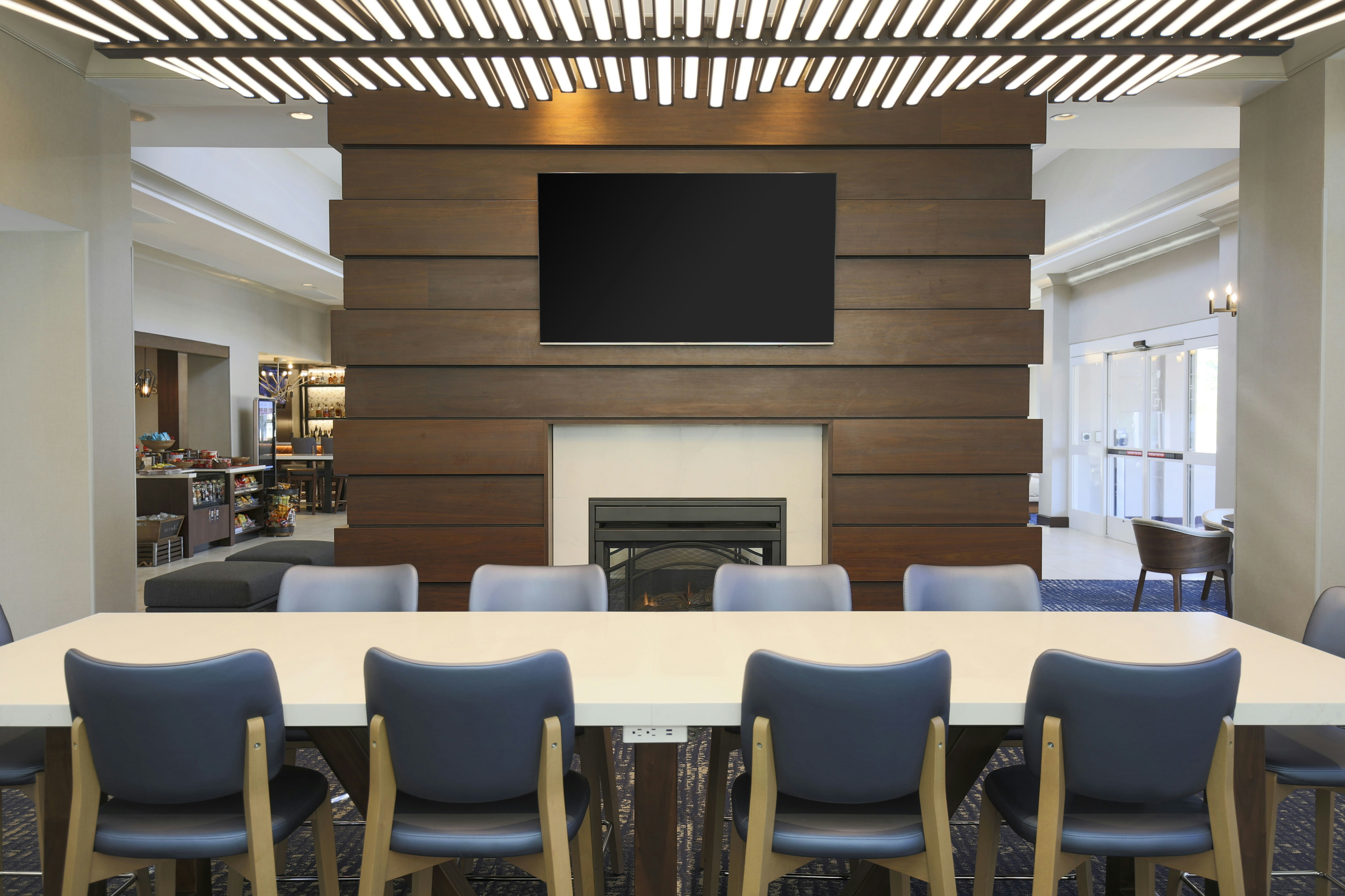 Hilton Garden Inn Melville 61/69