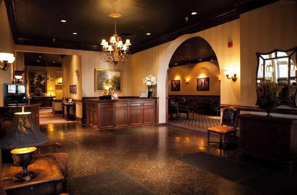 The Blennerhassett Hotel 8/75