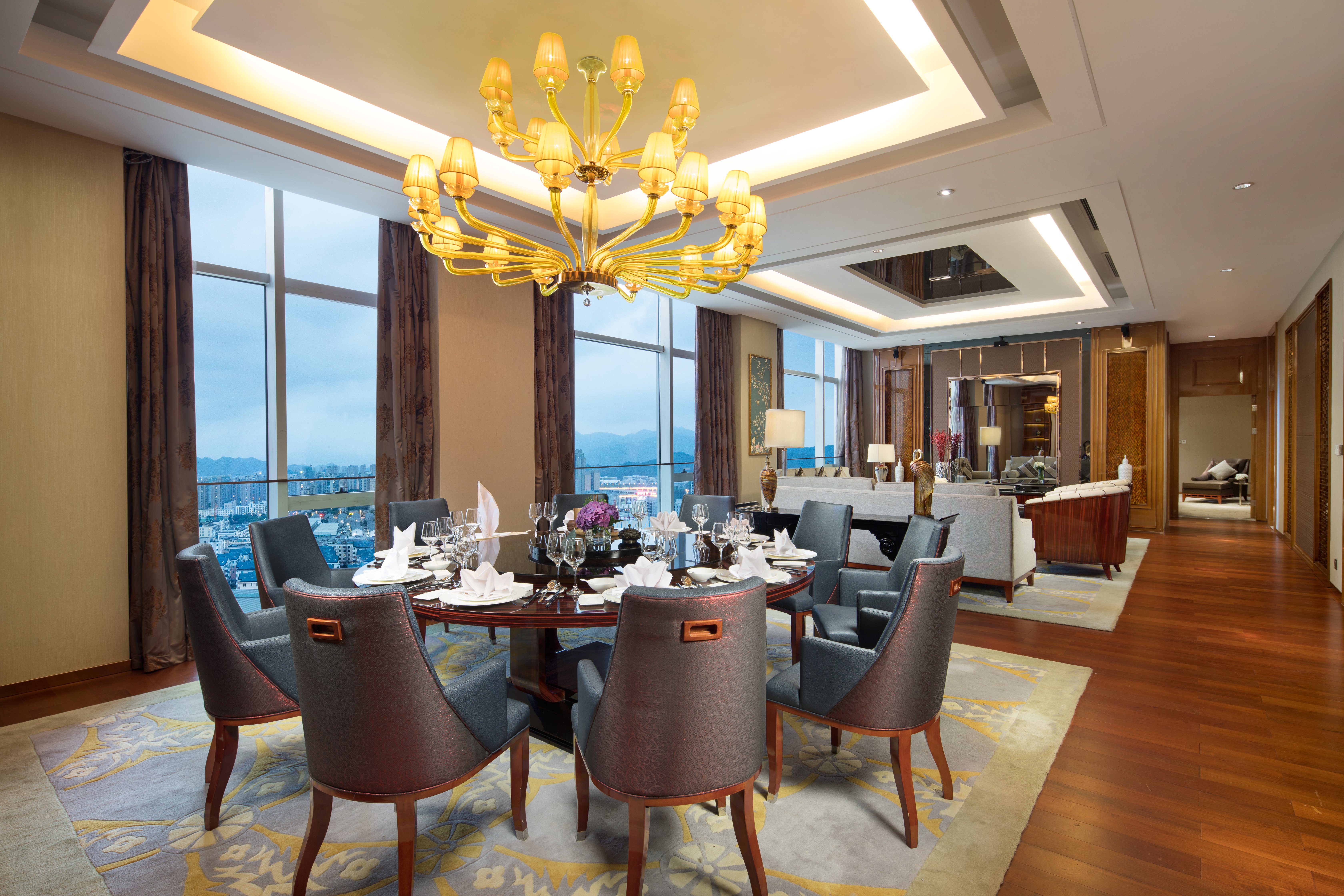 Crowne Plaza Taizhou 60/75