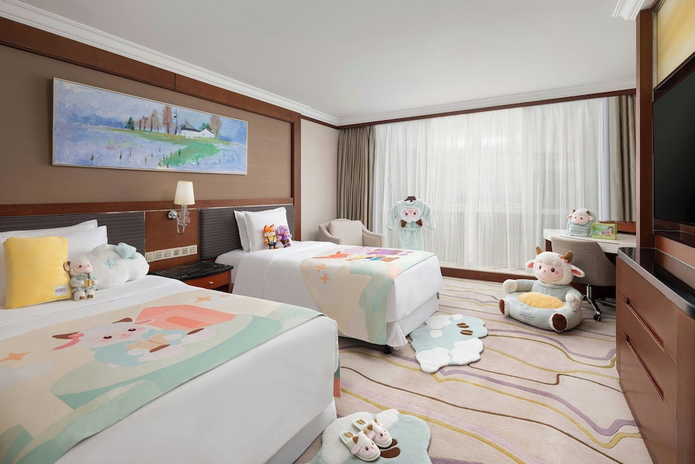Marriott, Tower, Guest Room, Family, Quadruple, Twin Beds, City View, Lounge Access