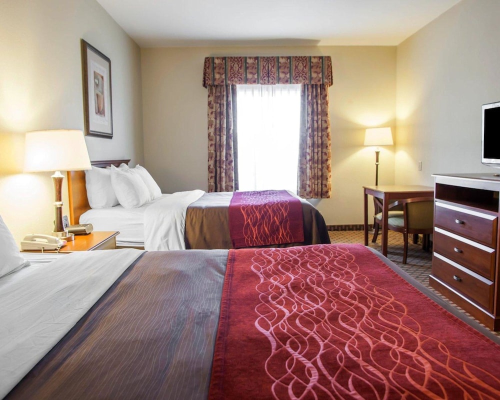 Comfort Inn and Suites Harrisonville 13/48