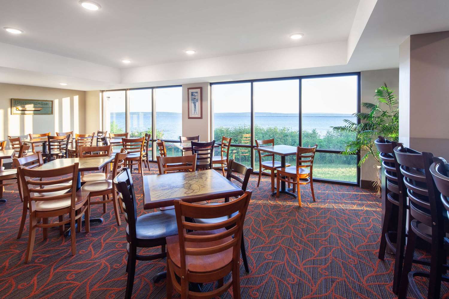 AmericInn by Wyndham Ashland 37/53