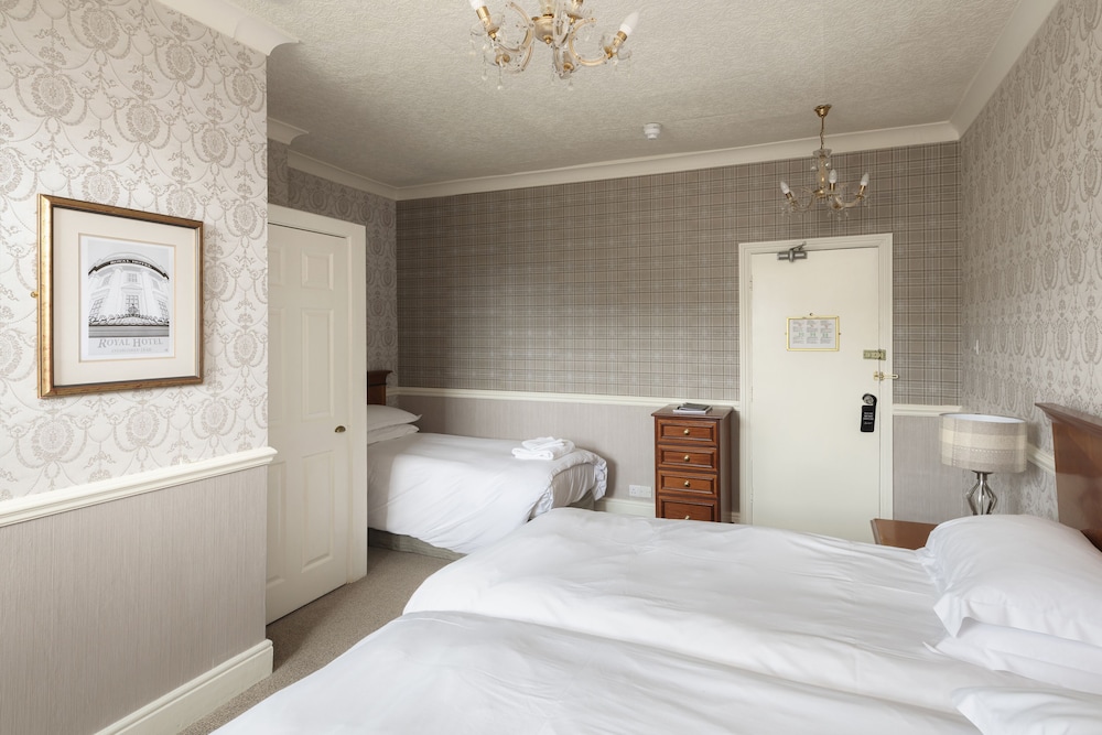 The Royal Hotel 24/68