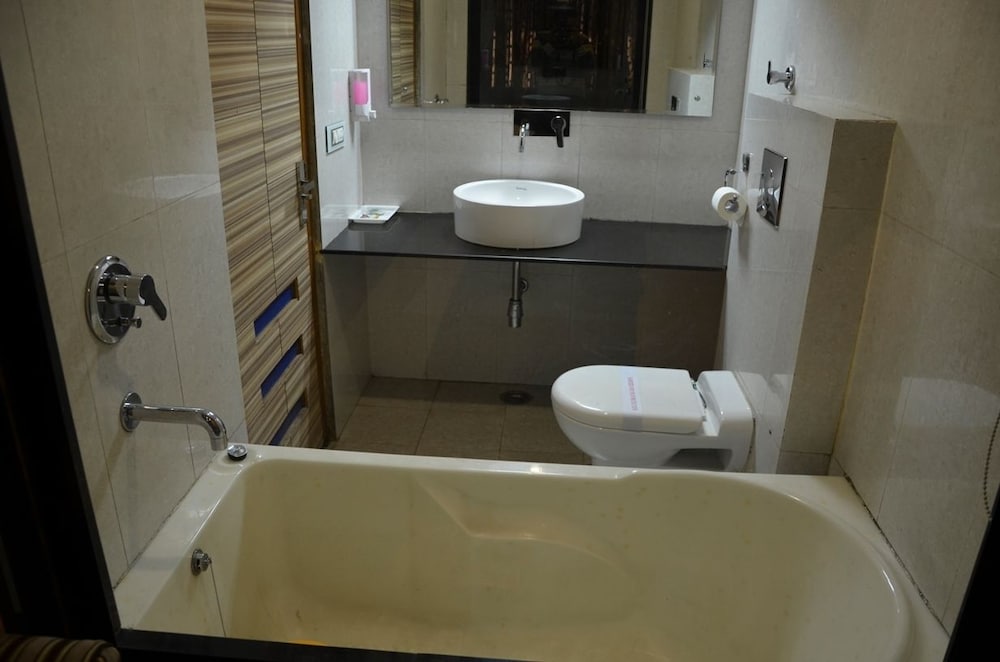 Hotel Citi Heights 40/41