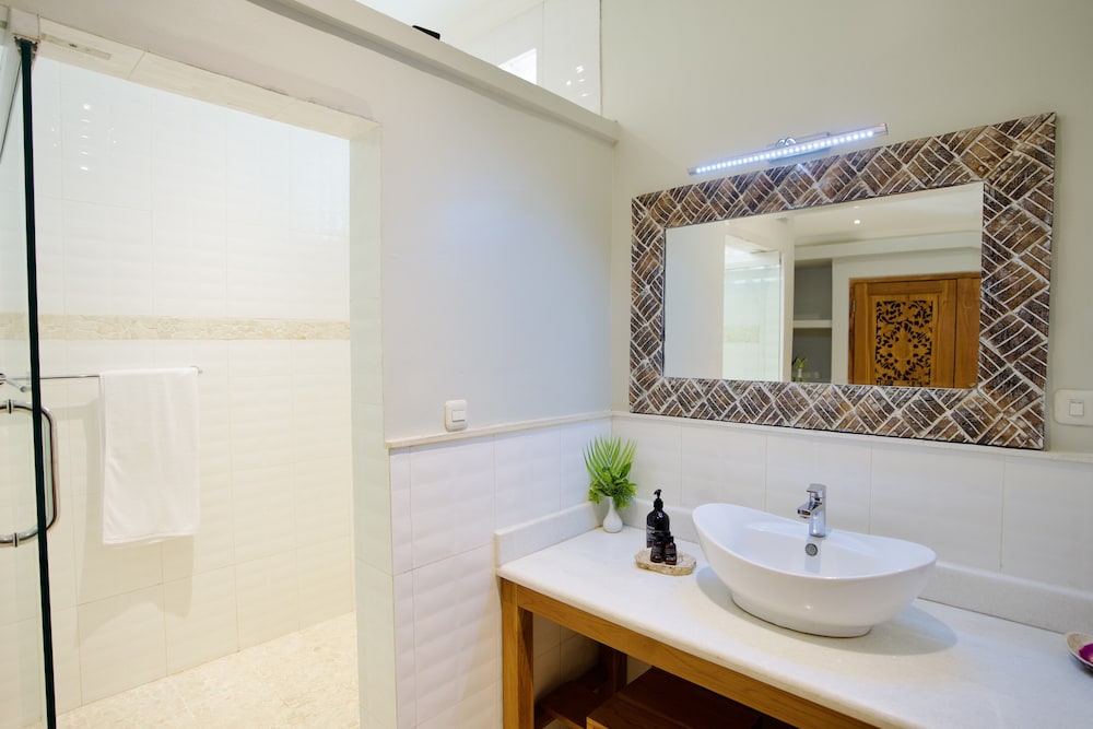 POINCIANA RESORT 75/75