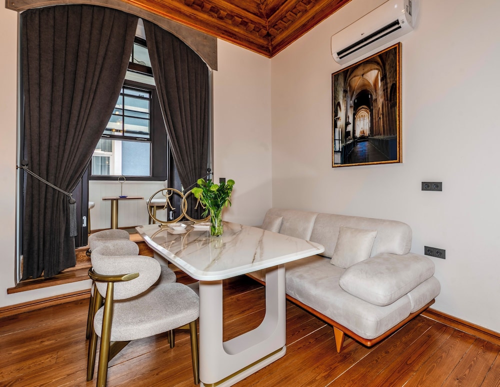 Elmirapera Hotel Spa 30/50