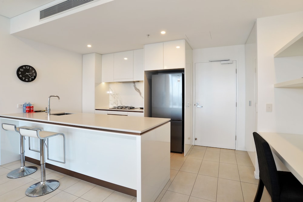 Hope Street Apartments by CLLIX 5/50