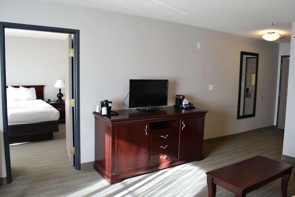 Country Inn and Suites By Radisson Gurnee 9/31