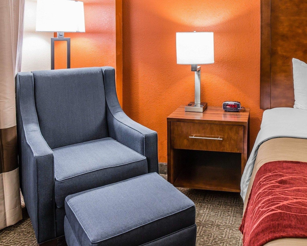 Comfort Inn & Suites Lakeland North I-4 14/40
