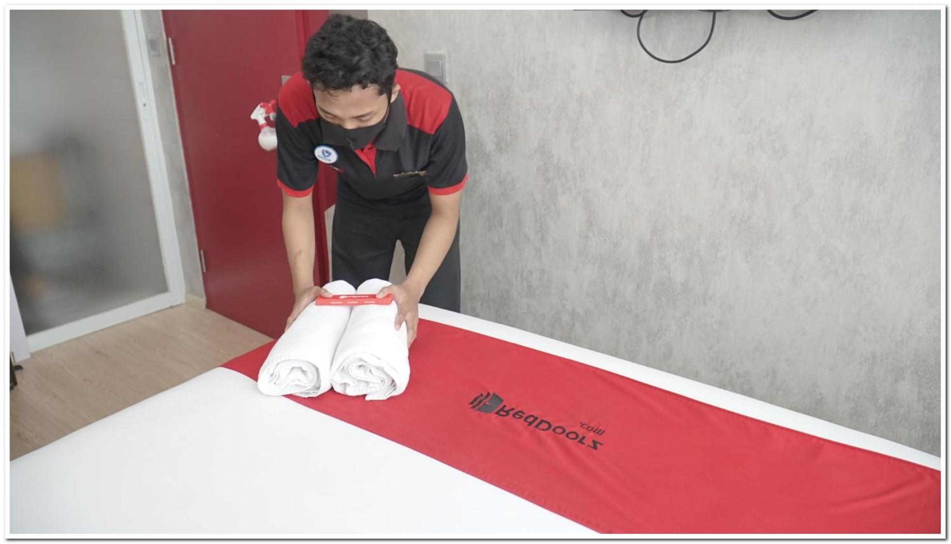 REDDOORZ NEAR CILANDAK TOWN SQUARE 5/40