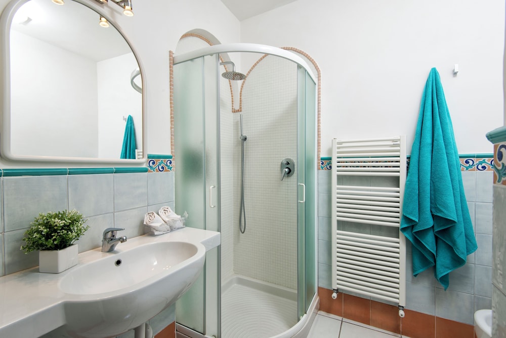 Hotel Villa Melodie - Adults Only 48/50