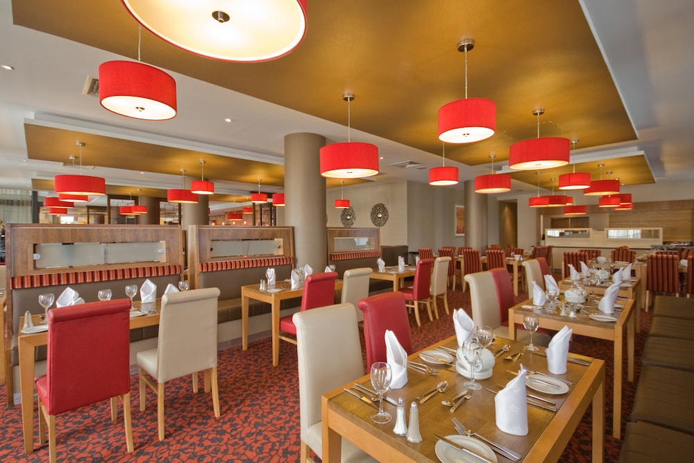 City Hotel Derry 52/68