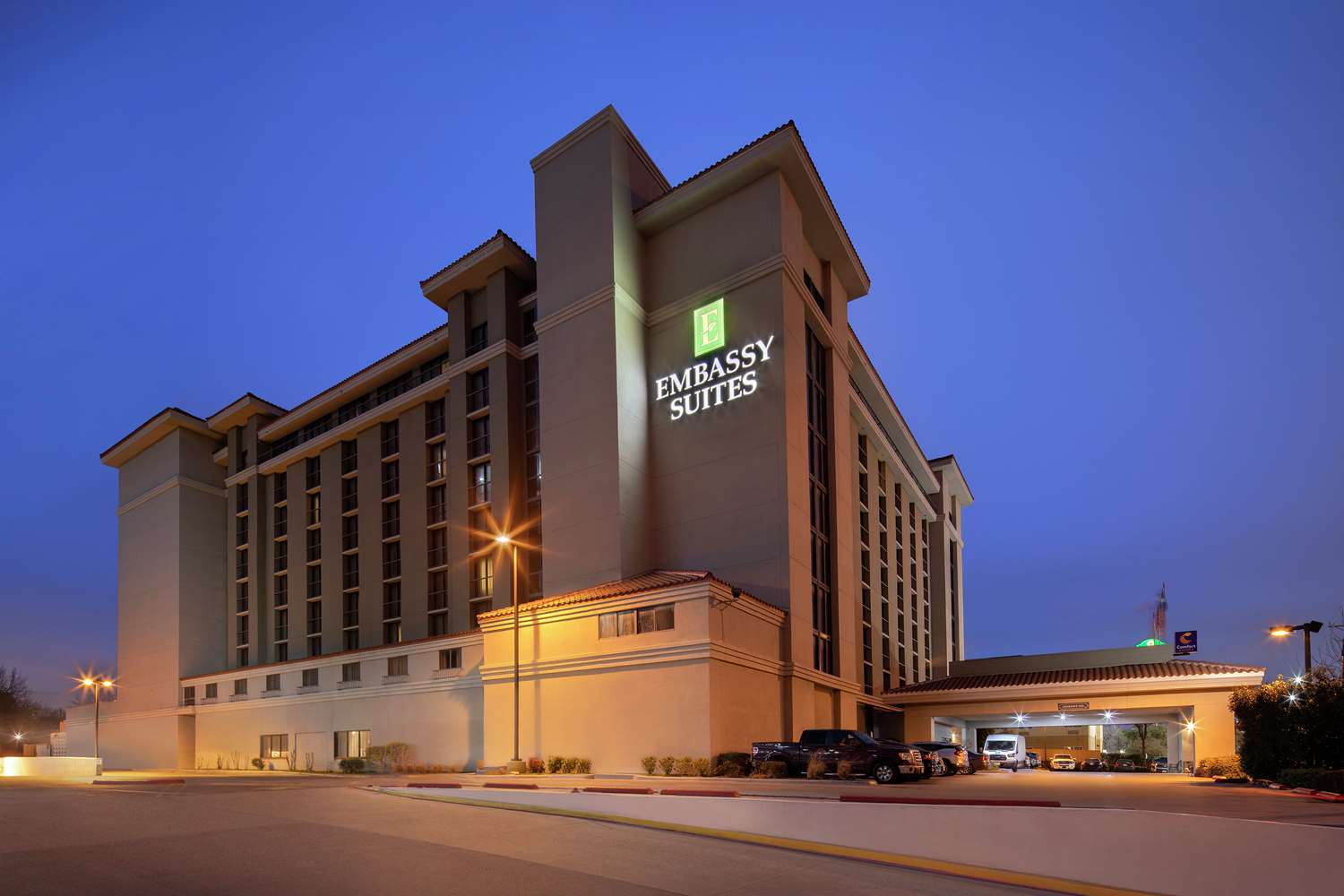 Embassy Suites Dallas-Park Central Area photo4