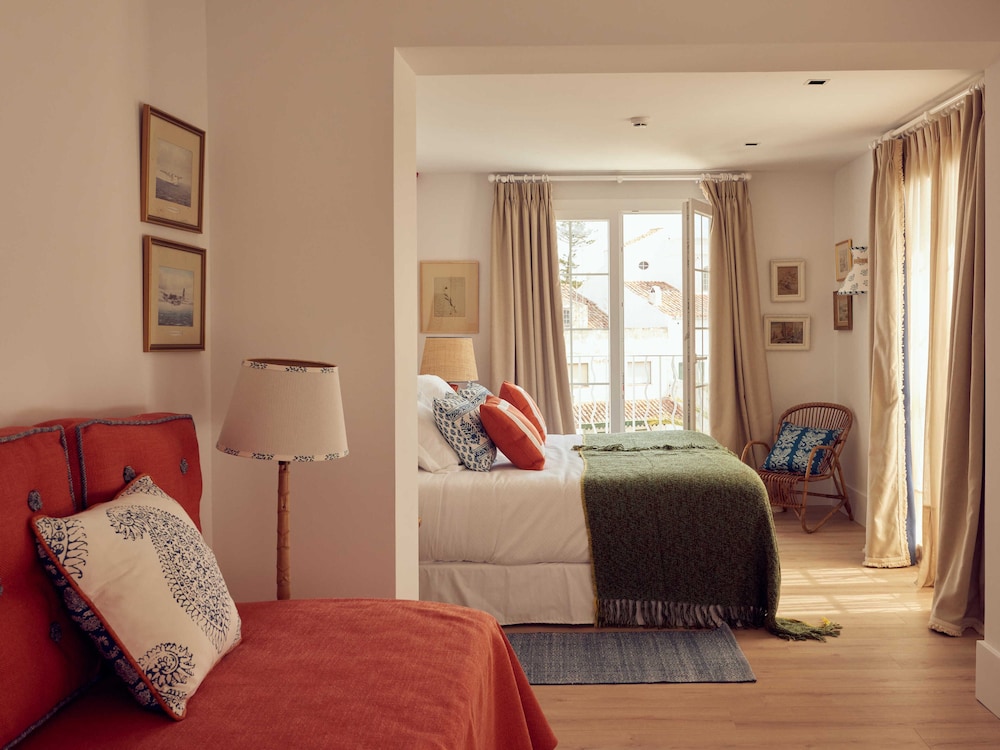 Cristine Bedfor Mahon Boutique Hotel 38/60