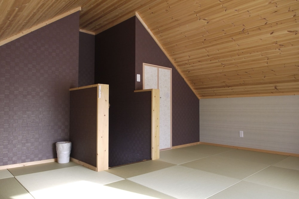 Ninguru Premium House 48/68