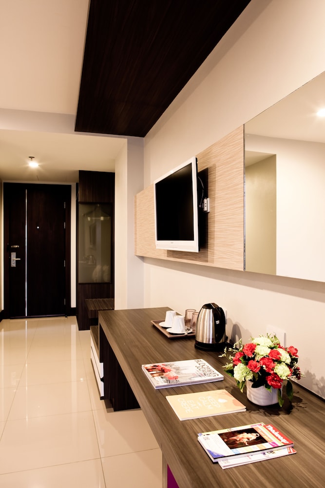 Crystal Suites Suvarnabhumi Airport 40/63