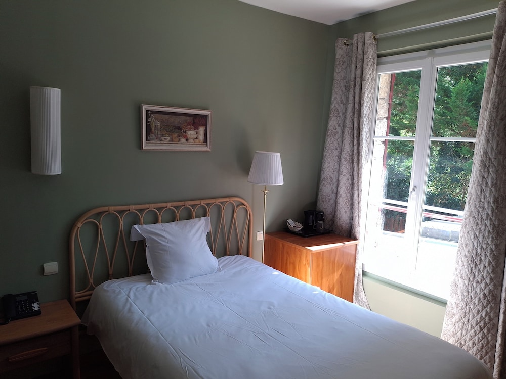 Hipotel Hostellerie Du Lys 7/49