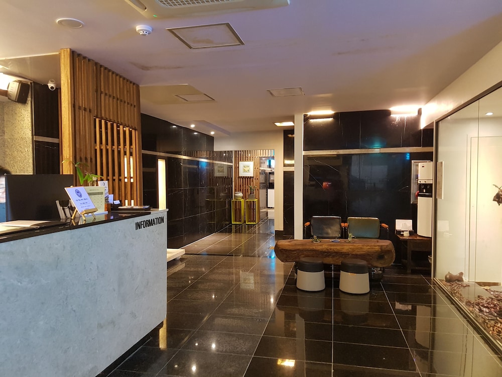Bandal Hotel 2/25