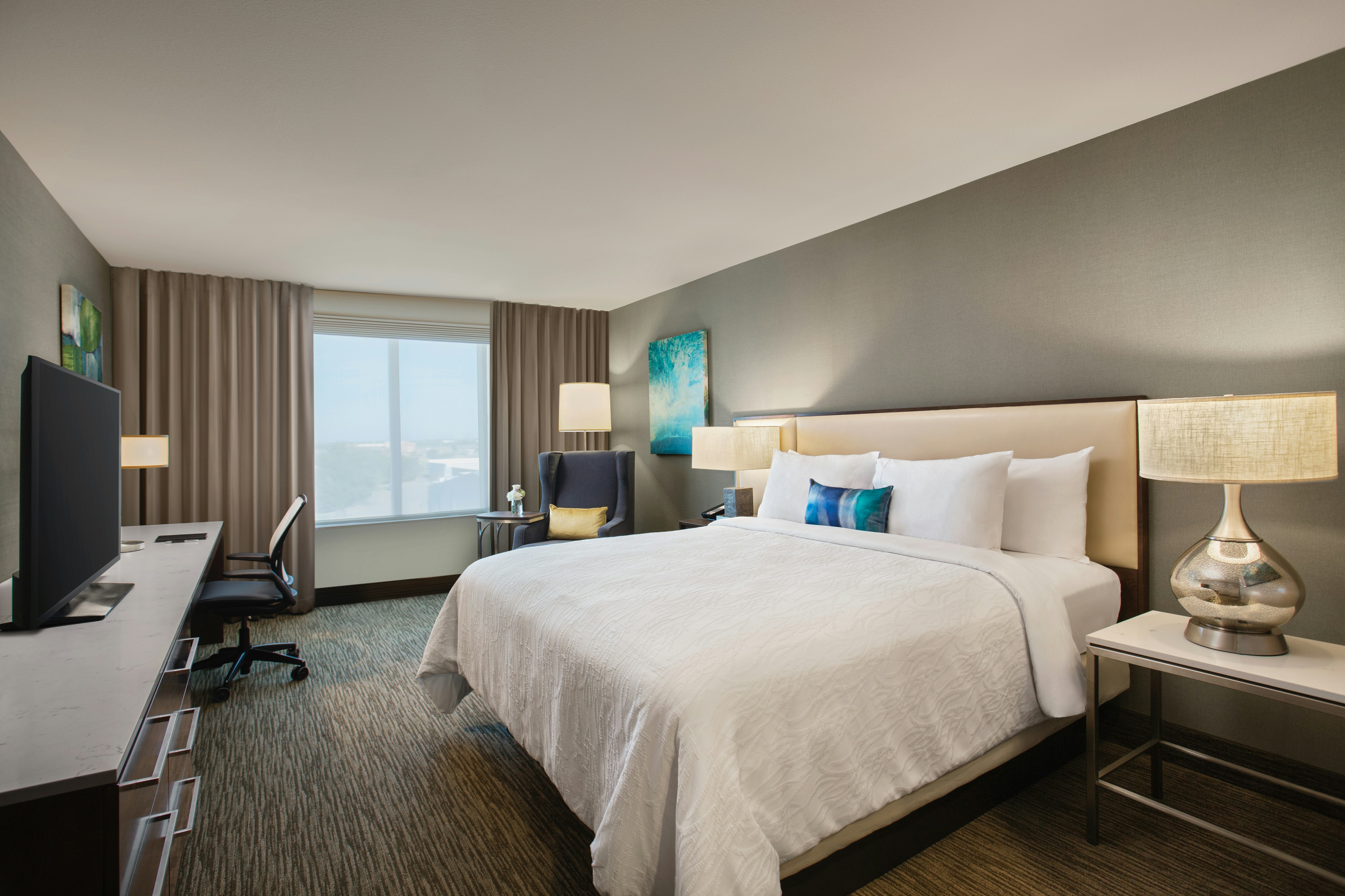 ROOM, KING BED, ACCESSIBLE
