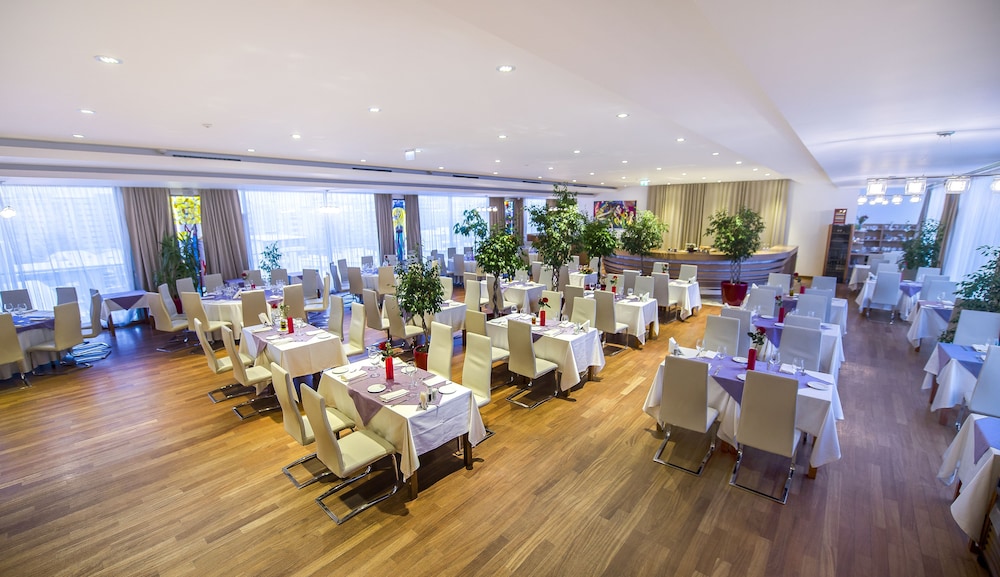 MARSHAL GARDEN HOTEL 17/29