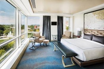 1 BEDROOM, PANORAMIC, SUITE, CITY VIEW