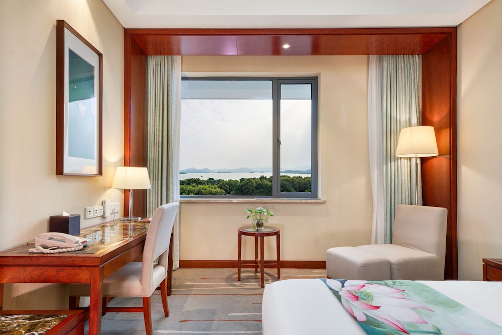 Wanghu Hotel 34/48