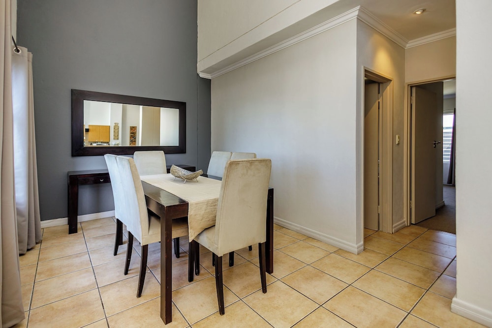 Westpoint Executive Suites - Apartments 56/70