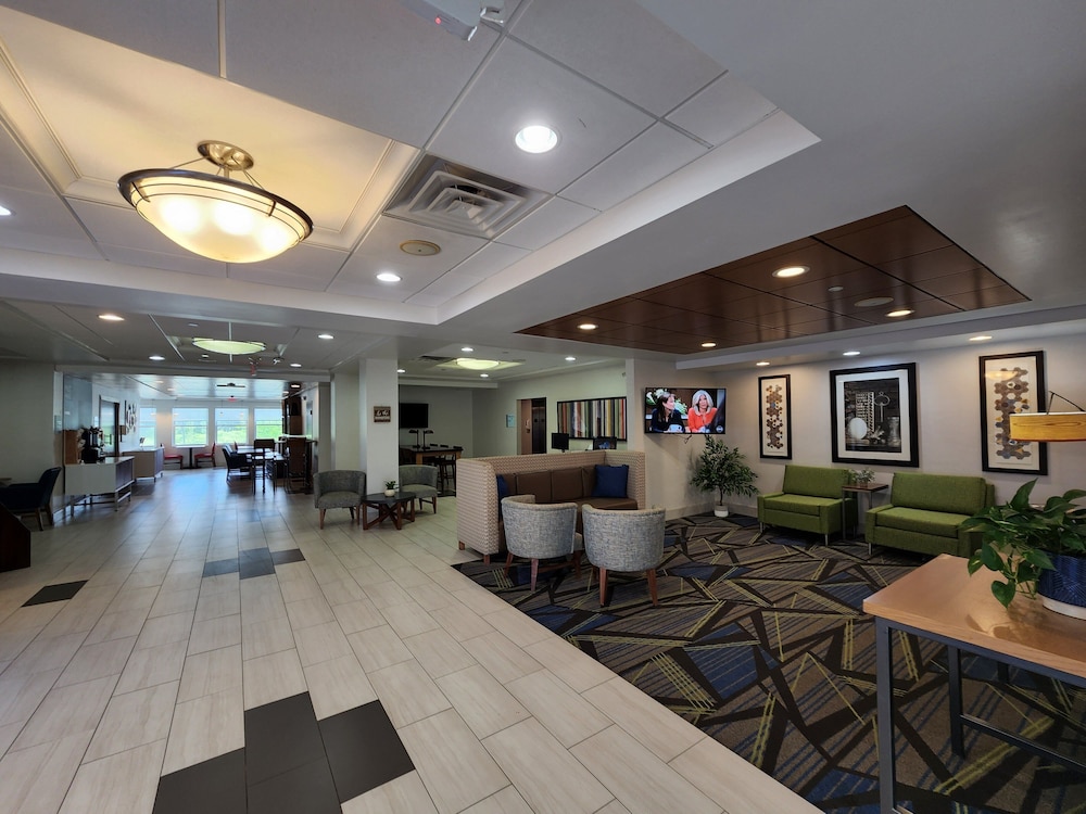 Holiday Inn Express Hotel And Suites Rochester 11/55