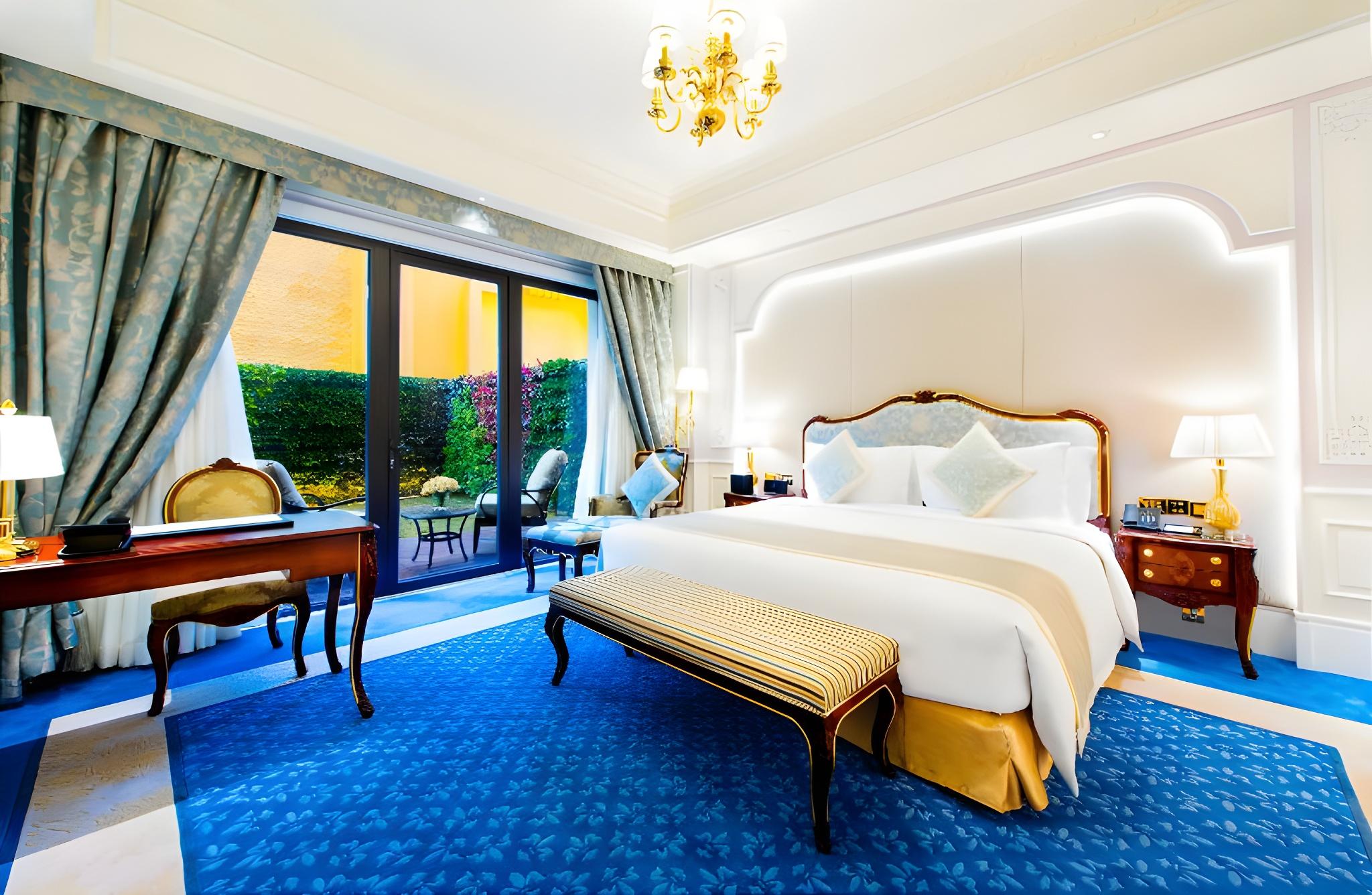 2 Bedrooms, Garden, Suite, Single Bed