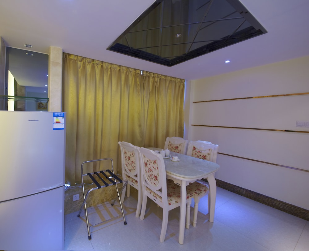 Louidon Mega Apartment Hotel of Kam Rueng Plaza Sunshine 68/77