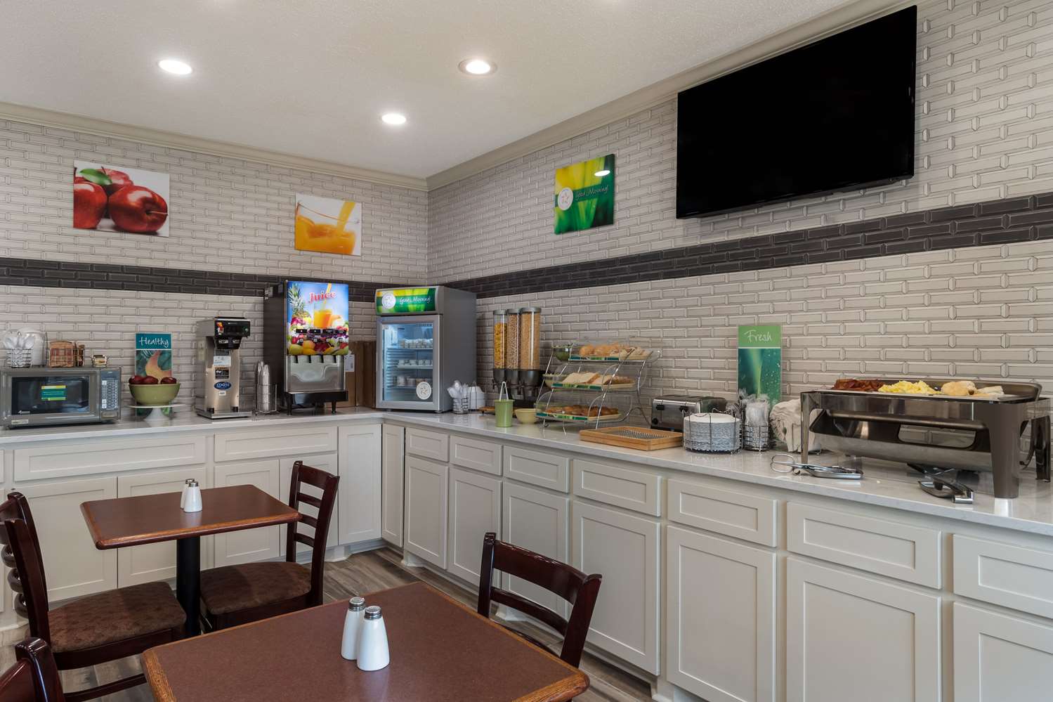 Quality Inn and Suites Pearl-Jackson 27/36