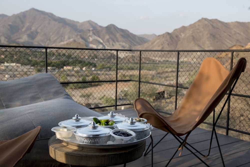 Hatta Damani Lodges Resort 35/50