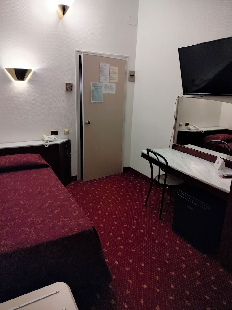Hotel Centrale 27/27