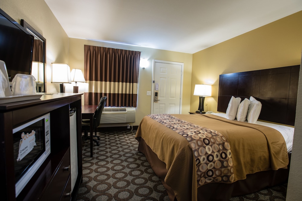 Relax Inn &amp; Suites 14/82