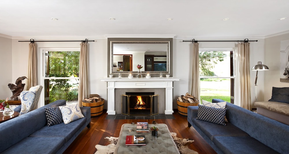 L Avenir Country Lodge 19/25
