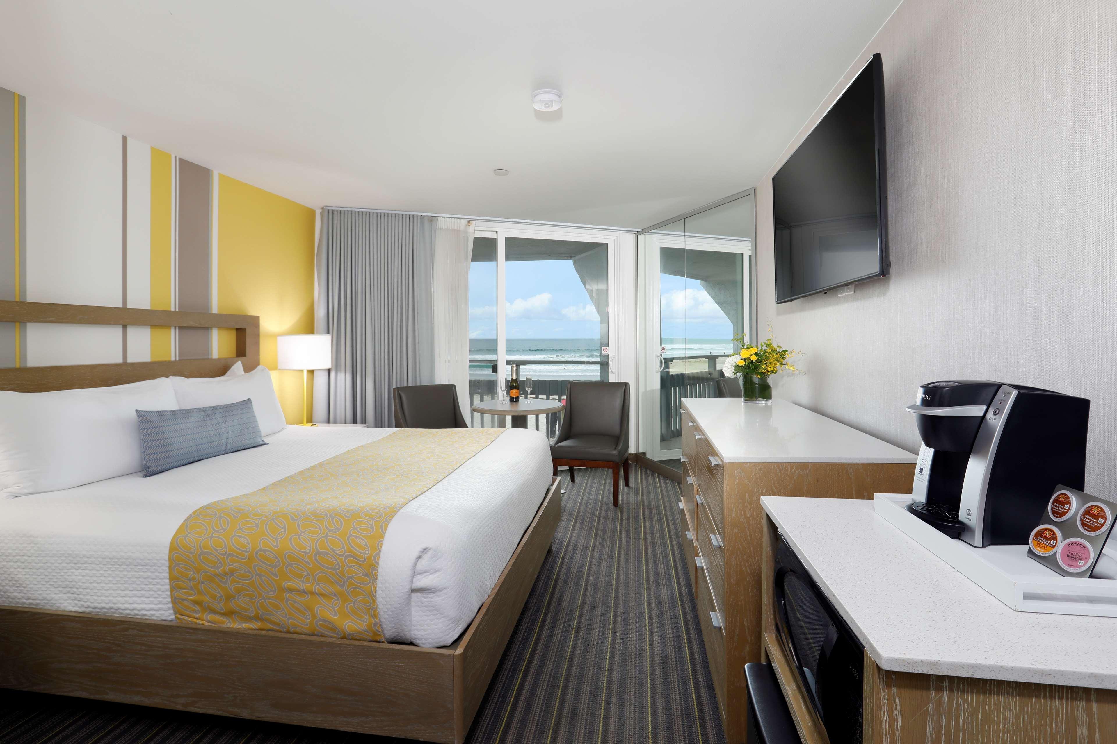 Room, Ocean Front